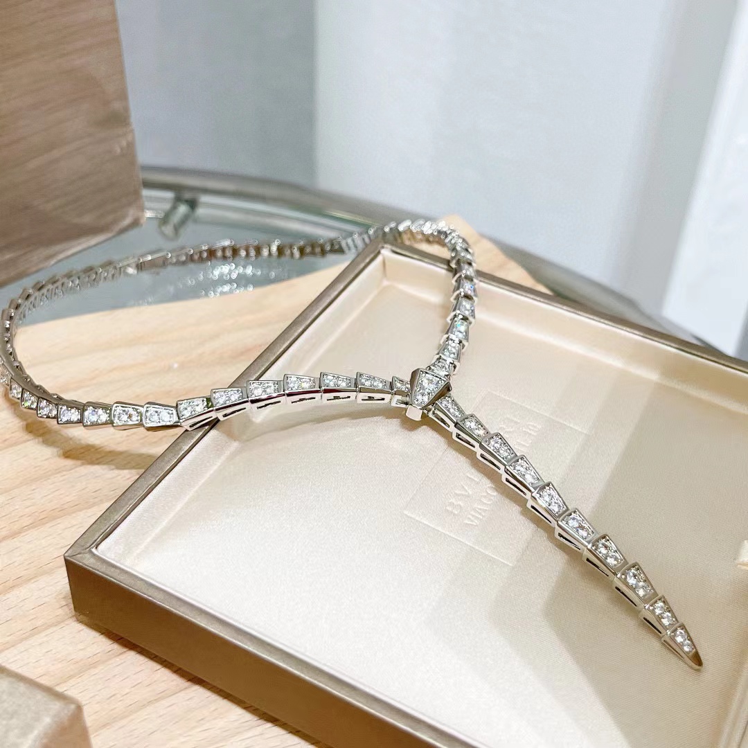 BVLGARI フルダイヤモンドスネークネックレス【50％割引+送料無料】
