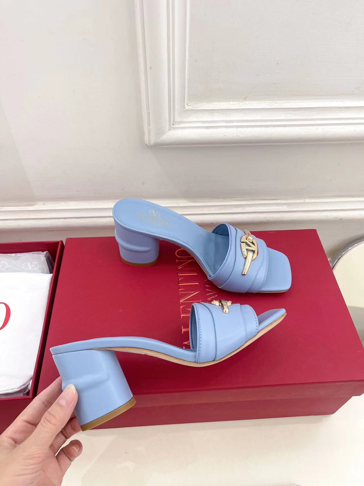 VALENT1NO 高品質牛革ハイヒール【50%割引+送料無料】