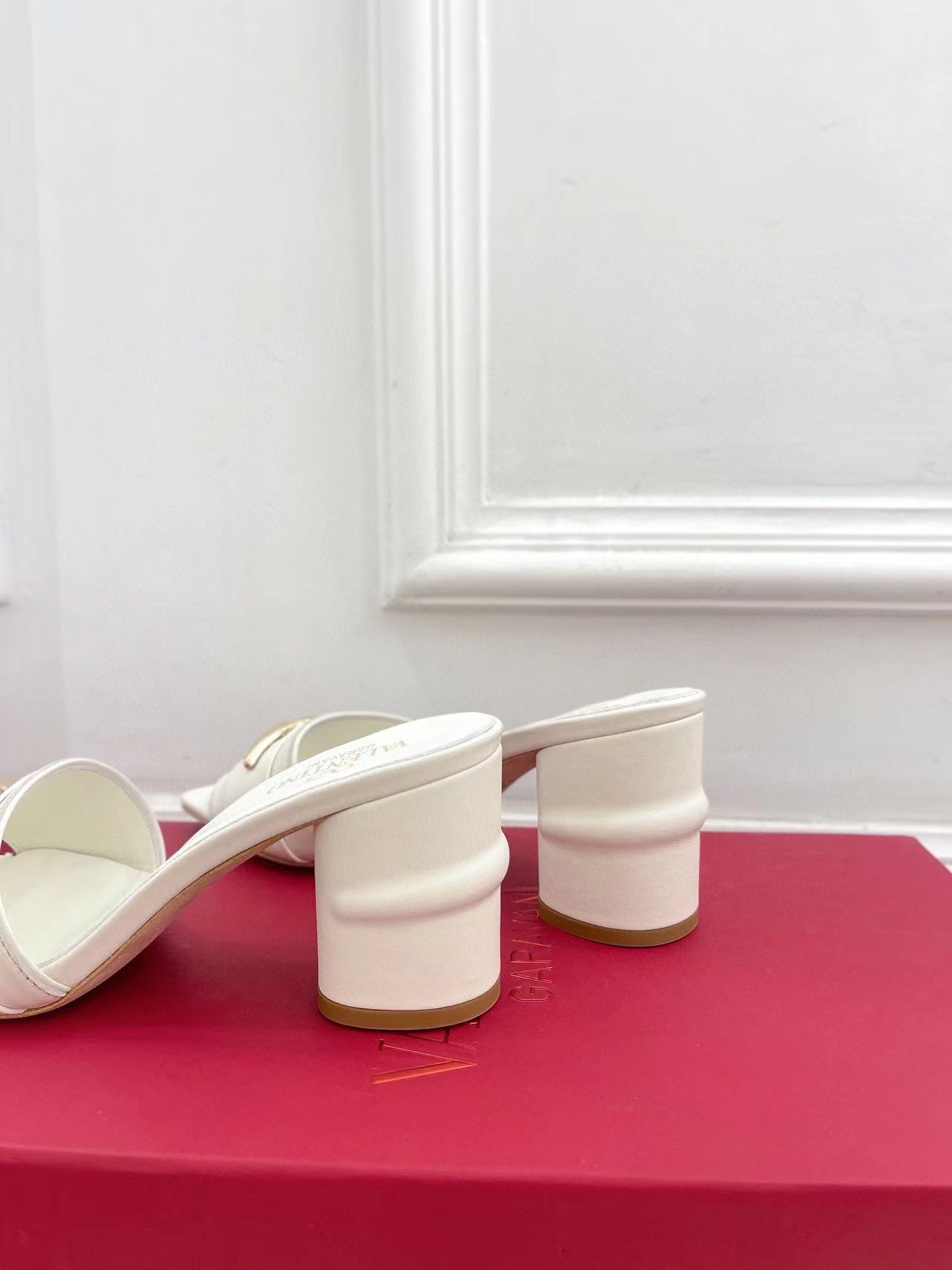 VALENT1NO 高品質牛革ハイヒール【50%割引+送料無料】