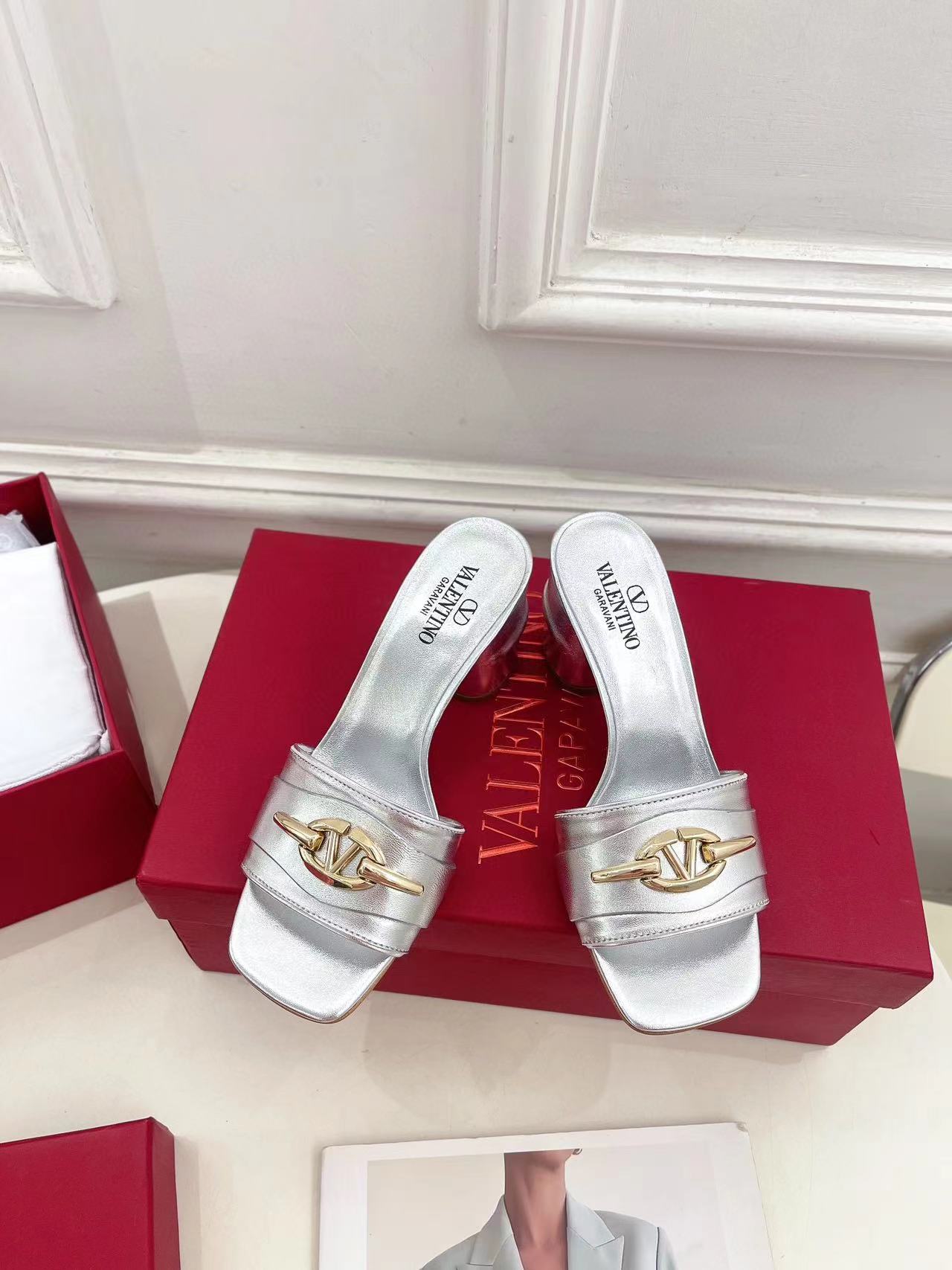 VALENT1NO 高品質牛革ハイヒール【50%割引+送料無料】