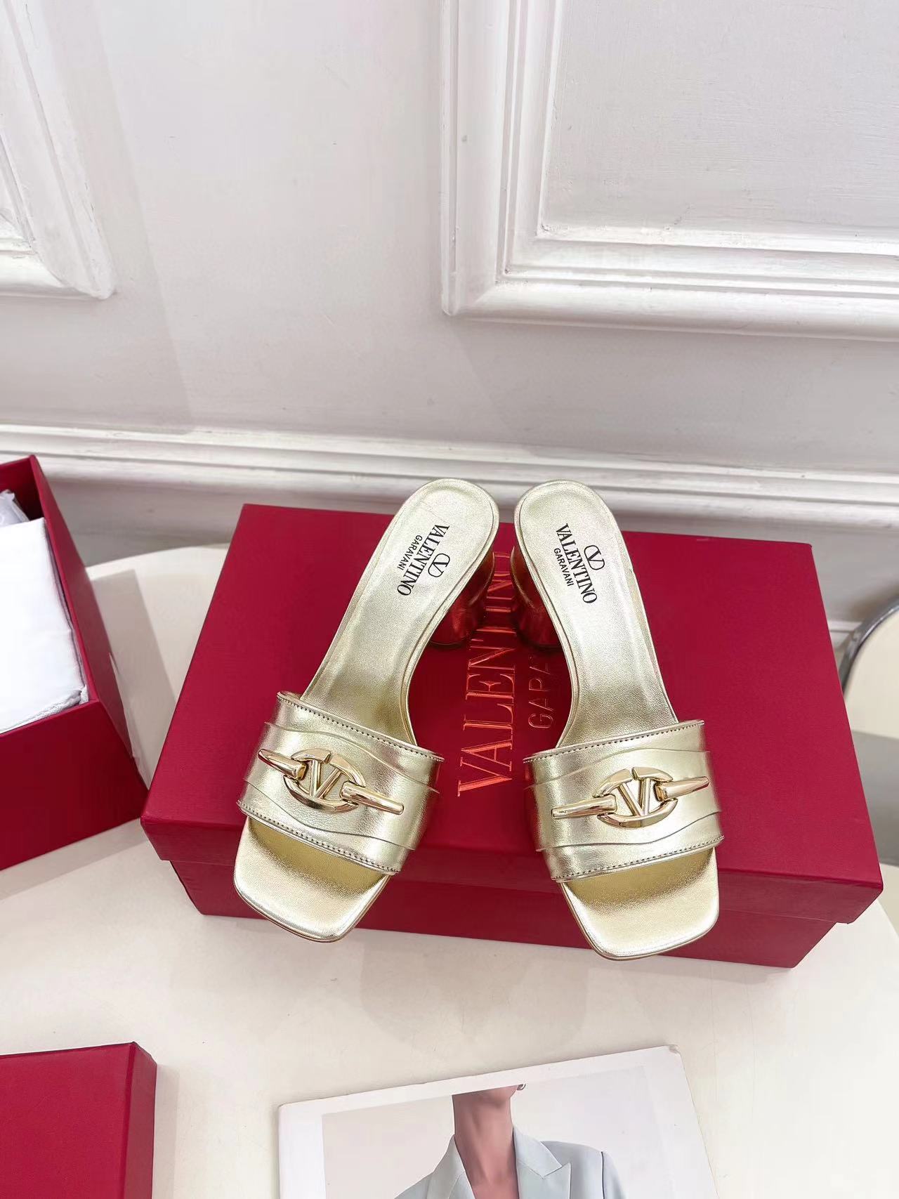 VALENT1NO 高品質牛革ハイヒール【50%割引+送料無料】