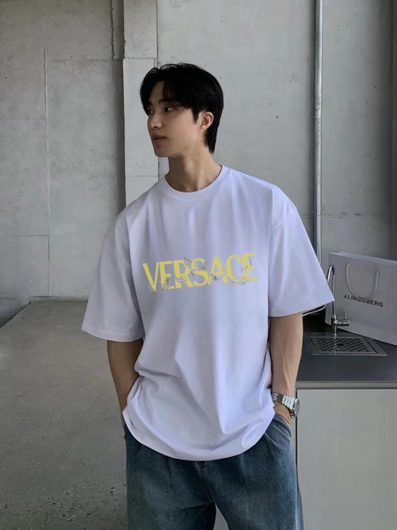 VERSACE シンプルレター メンズ Tシャツ【 50％割引+送料無料】