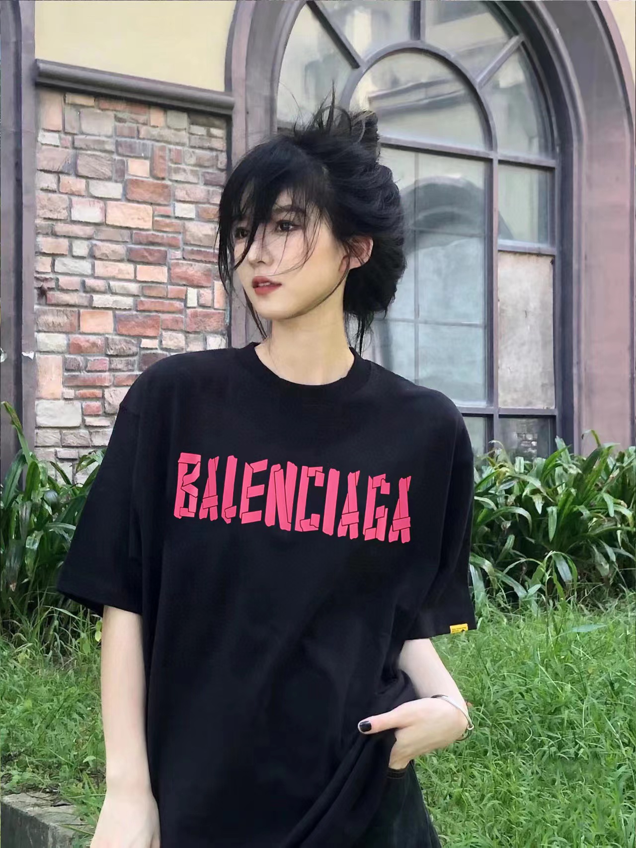 BALENCIAGA ユニセックス T シャツ【 50％割引+送料無料】