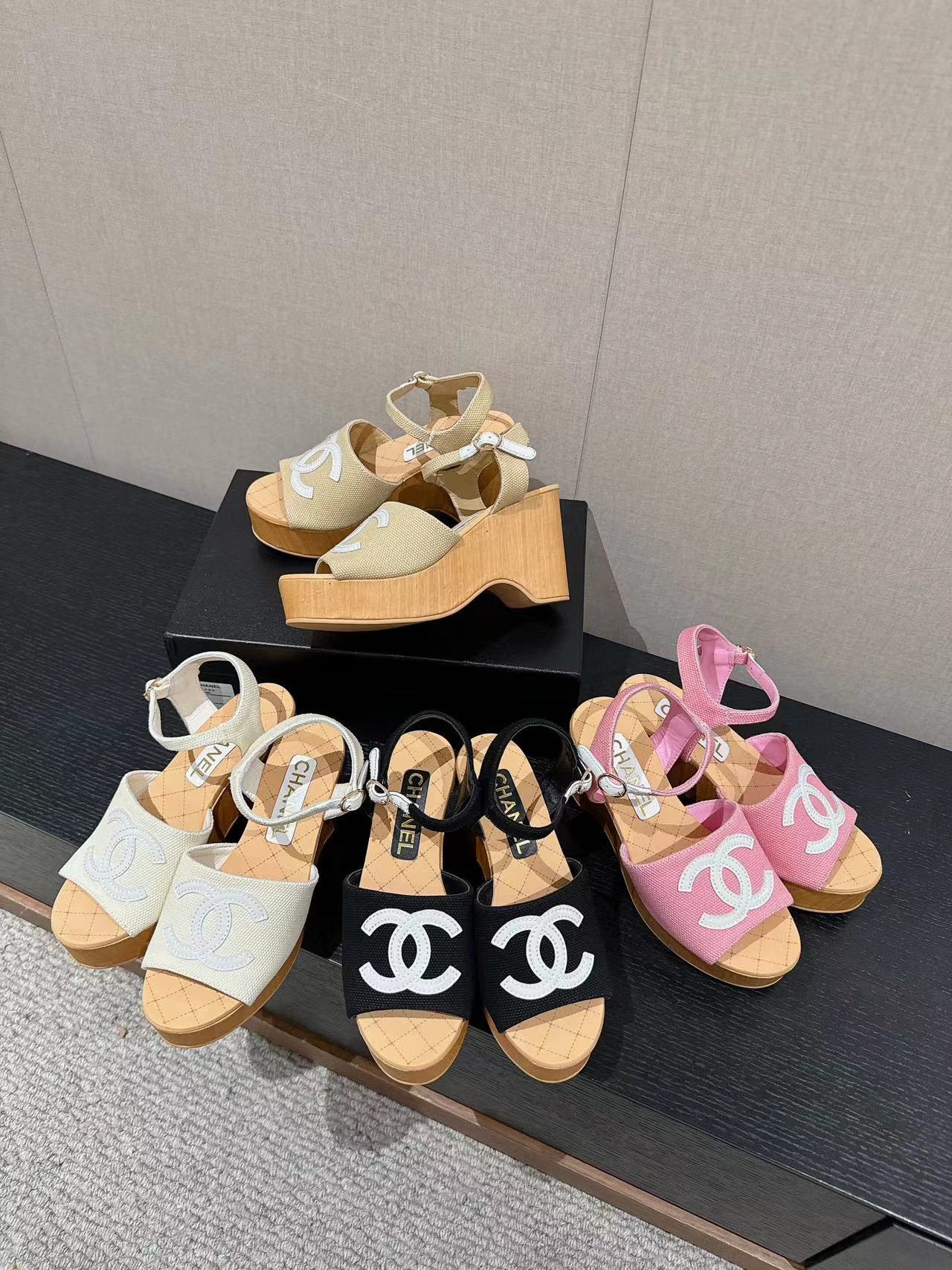 CHANE1 高品質ダブル C ウェッジ サンダル【50％割引+送料無料】