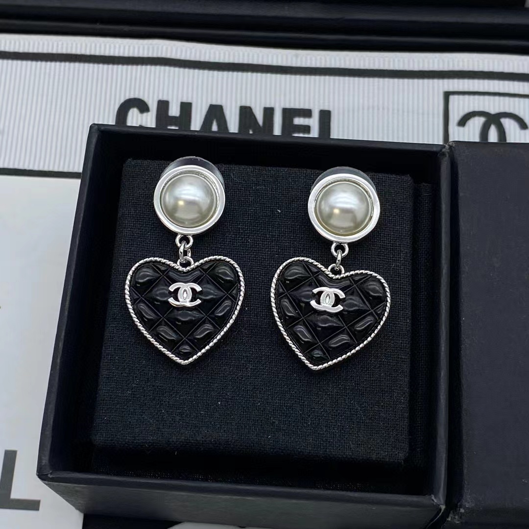 CHANE1 パールハートスタッドピアス【50％割引+送料無料】