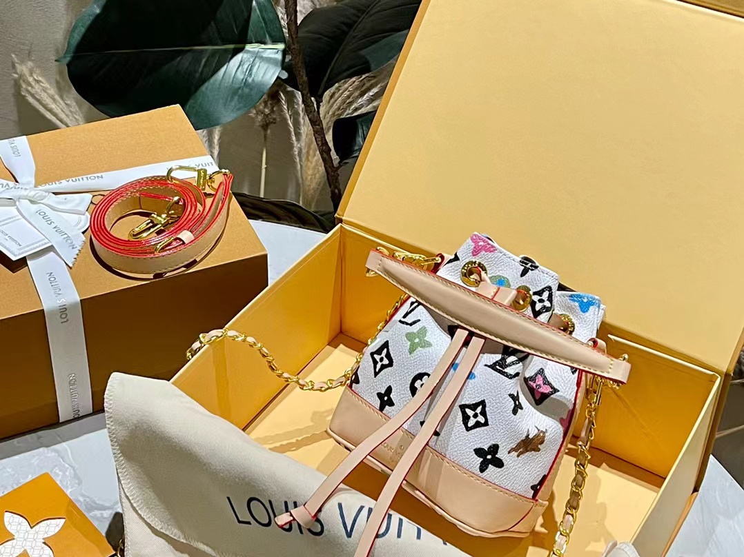 LV miniチェーンバケットバッグ 【50％割引+送料無料】