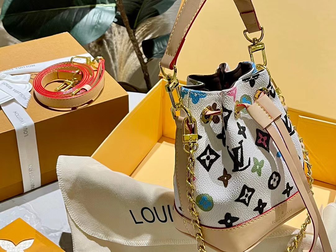 LV miniチェーンバケットバッグ 【50％割引+送料無料】