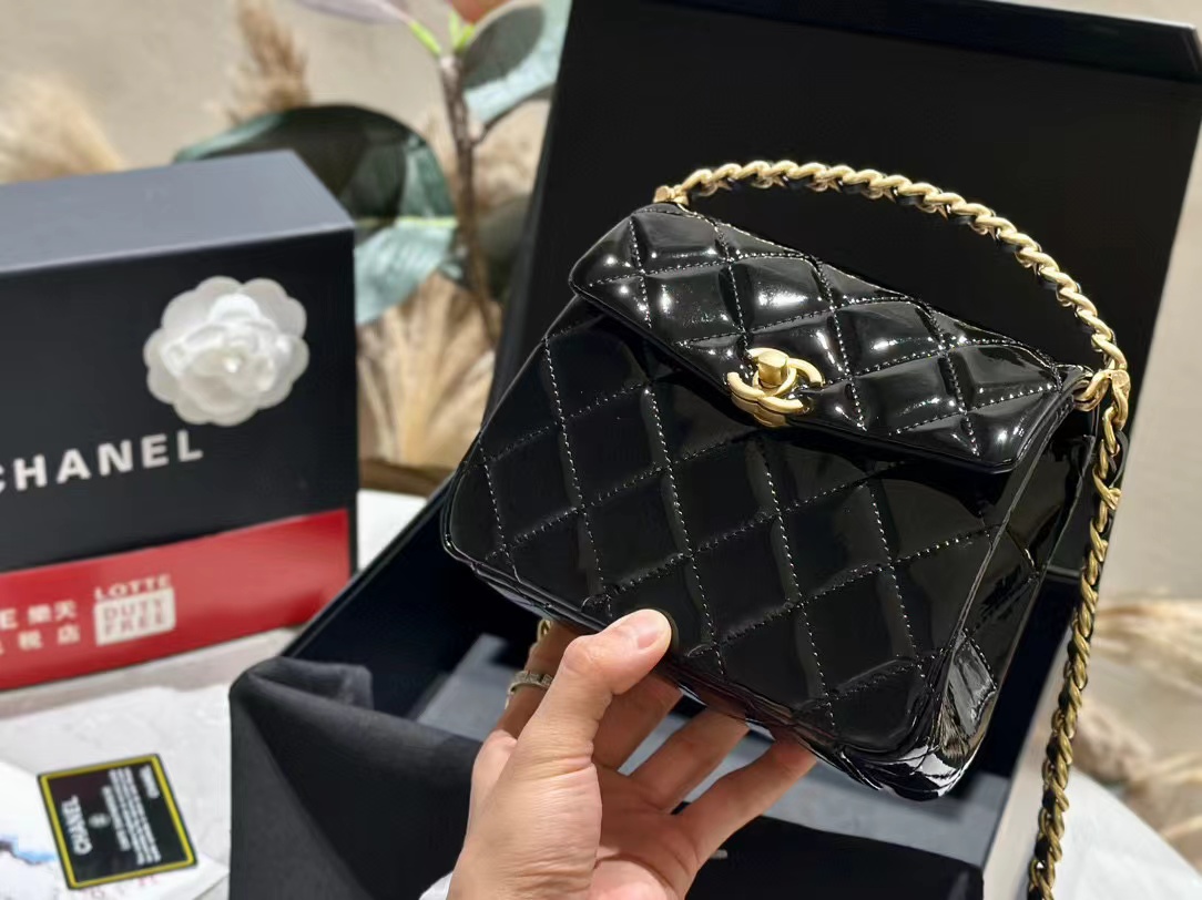 CHANE1 パテントレザー チェーン ハンドバッグ【50%割引+送料無料】