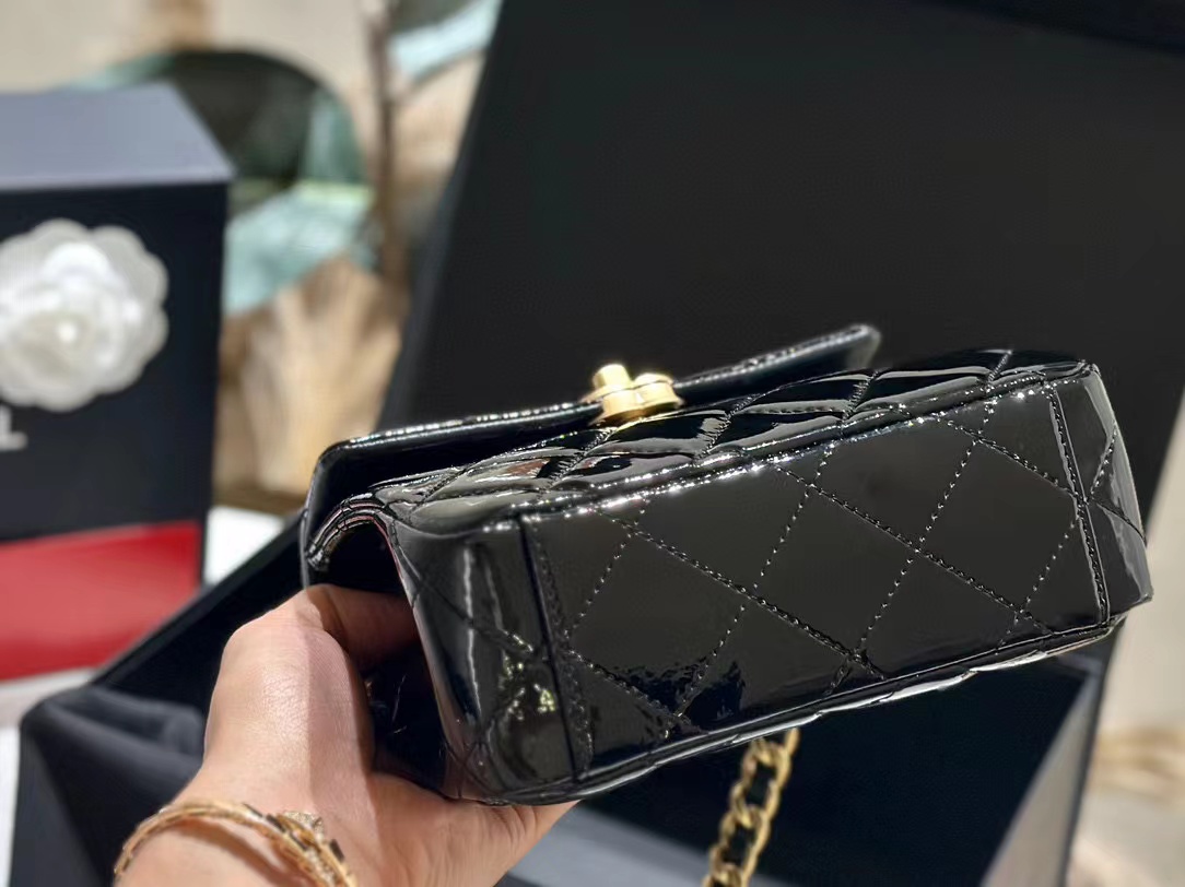 CHANE1 パテントレザー チェーン ハンドバッグ【50%割引+送料無料】