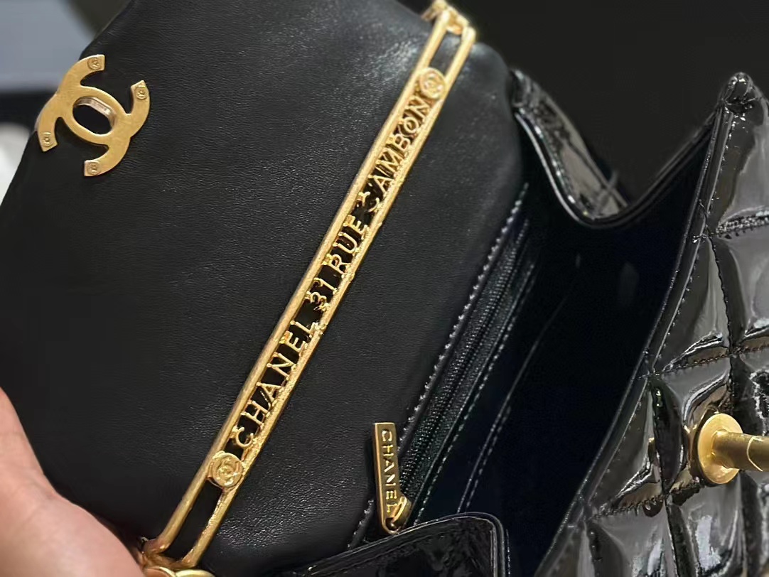 CHANE1 パテントレザー チェーン ハンドバッグ【50%割引+送料無料】