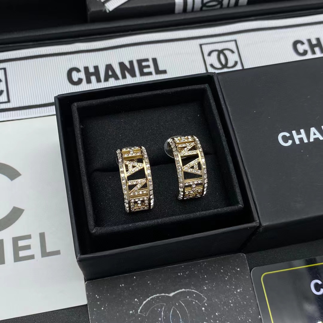 CHANE1 ダイヤモンド ハーフフープ ピアス【50％割引+送料無料】