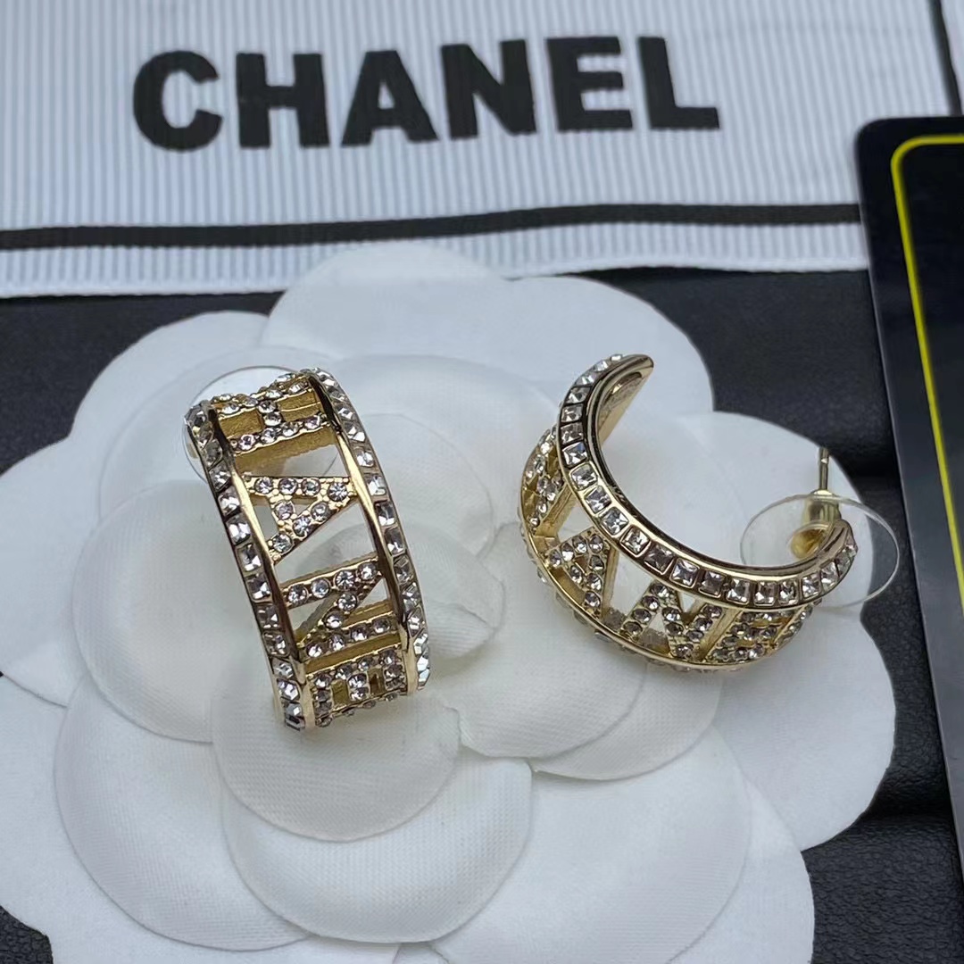 CHANE1 ダイヤモンド ハーフフープ ピアス【50％割引+送料無料】