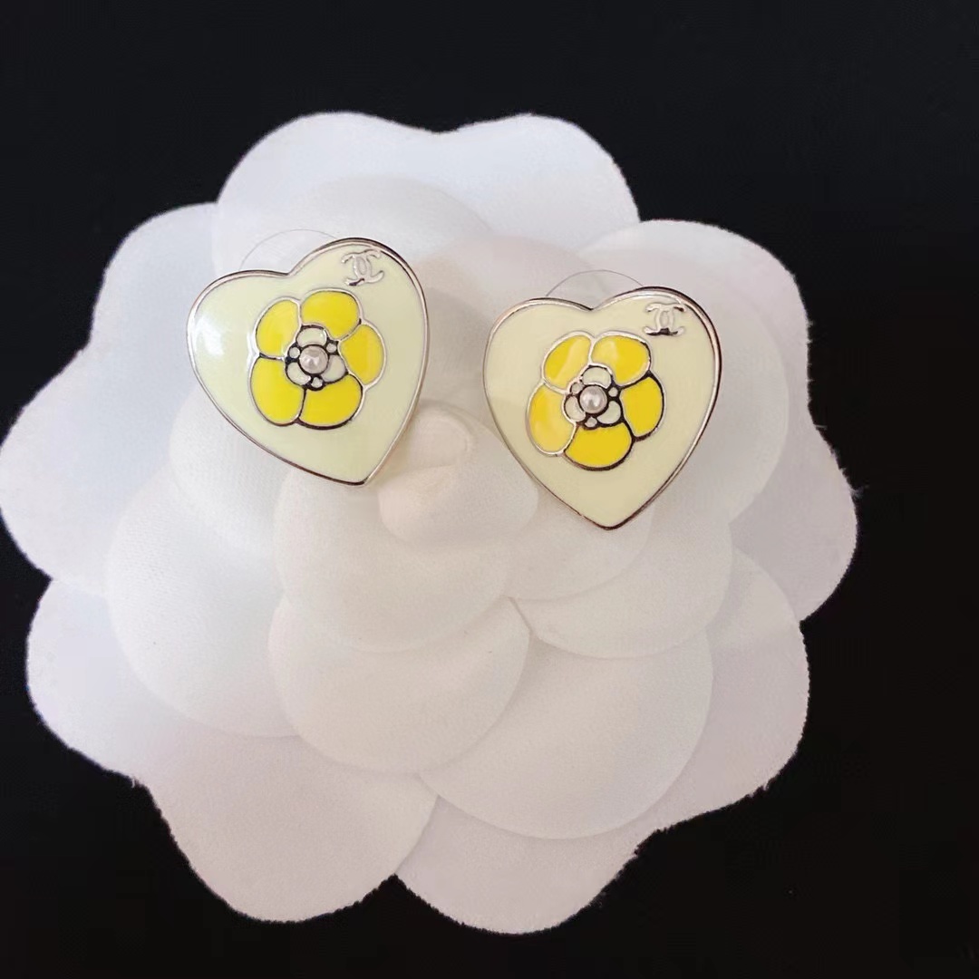 CHANE1 カメリアハートスタッドピアス【50％割引+送料無料】