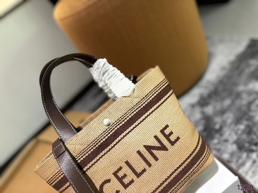 CEL1NE ストロートートバッグ【50％割引+送料無料】