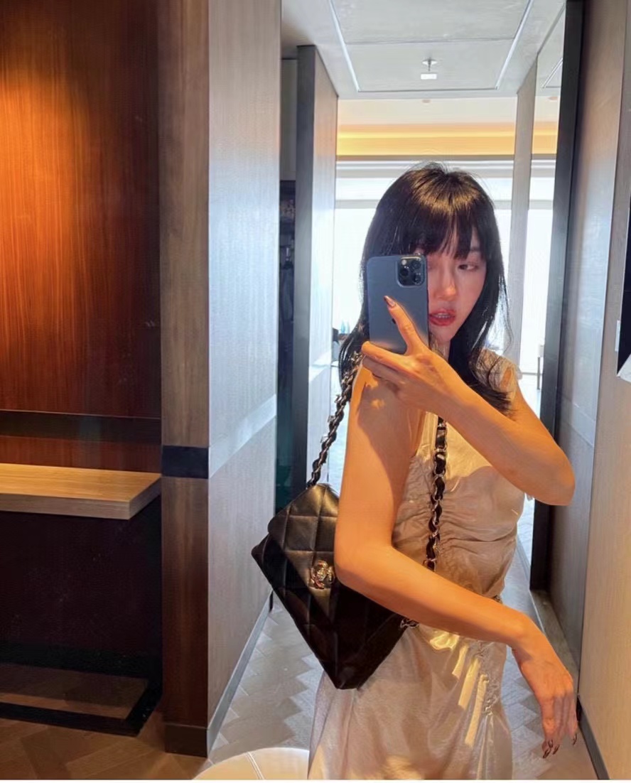 CHANE1レターチェーンバッグ【 50％割引+送料無料】