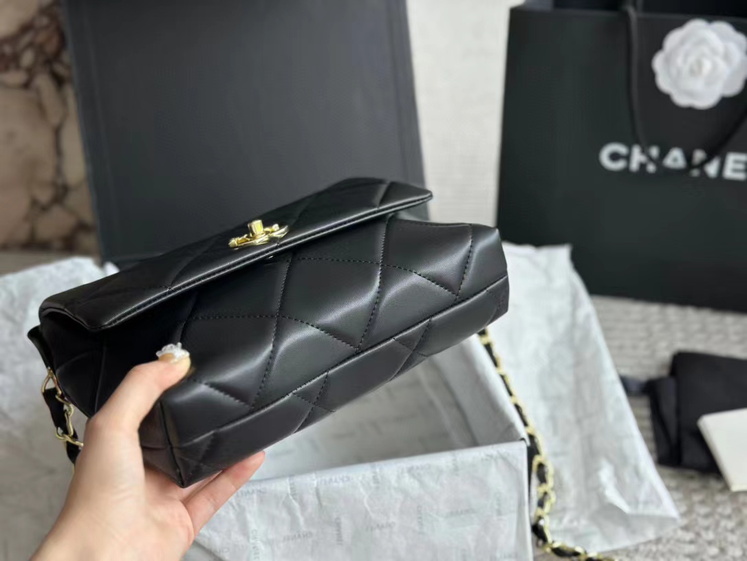 CHANE1レターチェーンバッグ【 50％割引+送料無料】