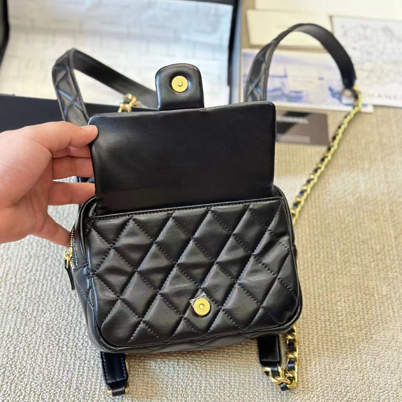 CHANE1 チェーンバックパック【 50％割引+送料無料】