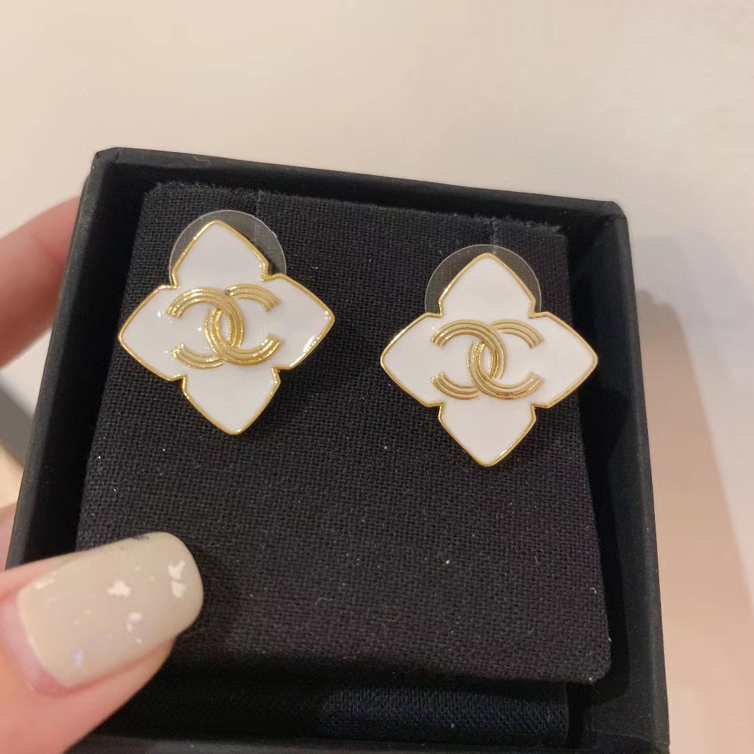 CHANE1 ダブルC スクエア スタッド ピアス【50％割引+送料無料】