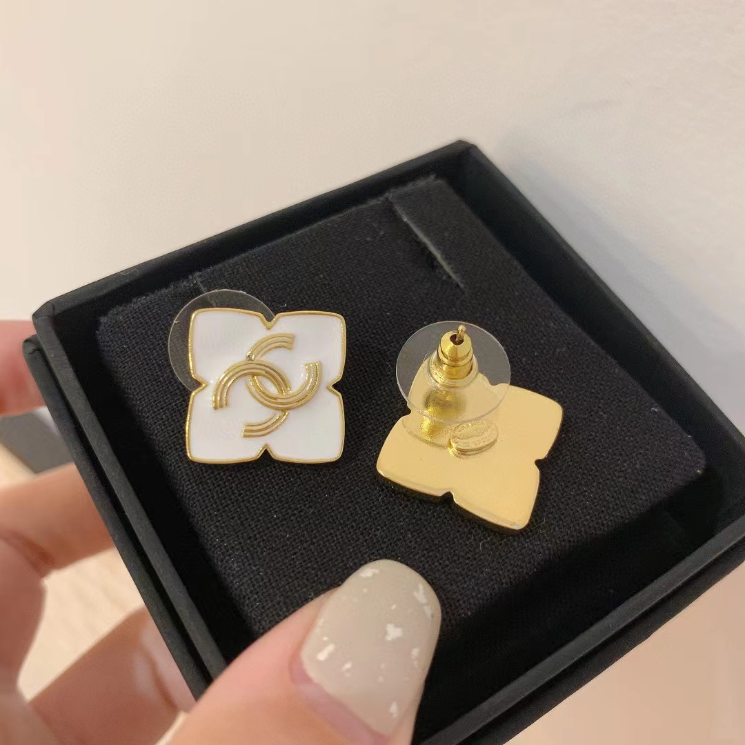 CHANE1 ダブルC スクエア スタッド ピアス【50％割引+送料無料】