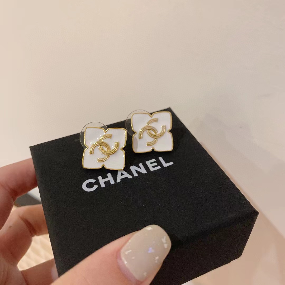 CHANE1 ダブルC スクエア スタッド ピアス【50％割引+送料無料】