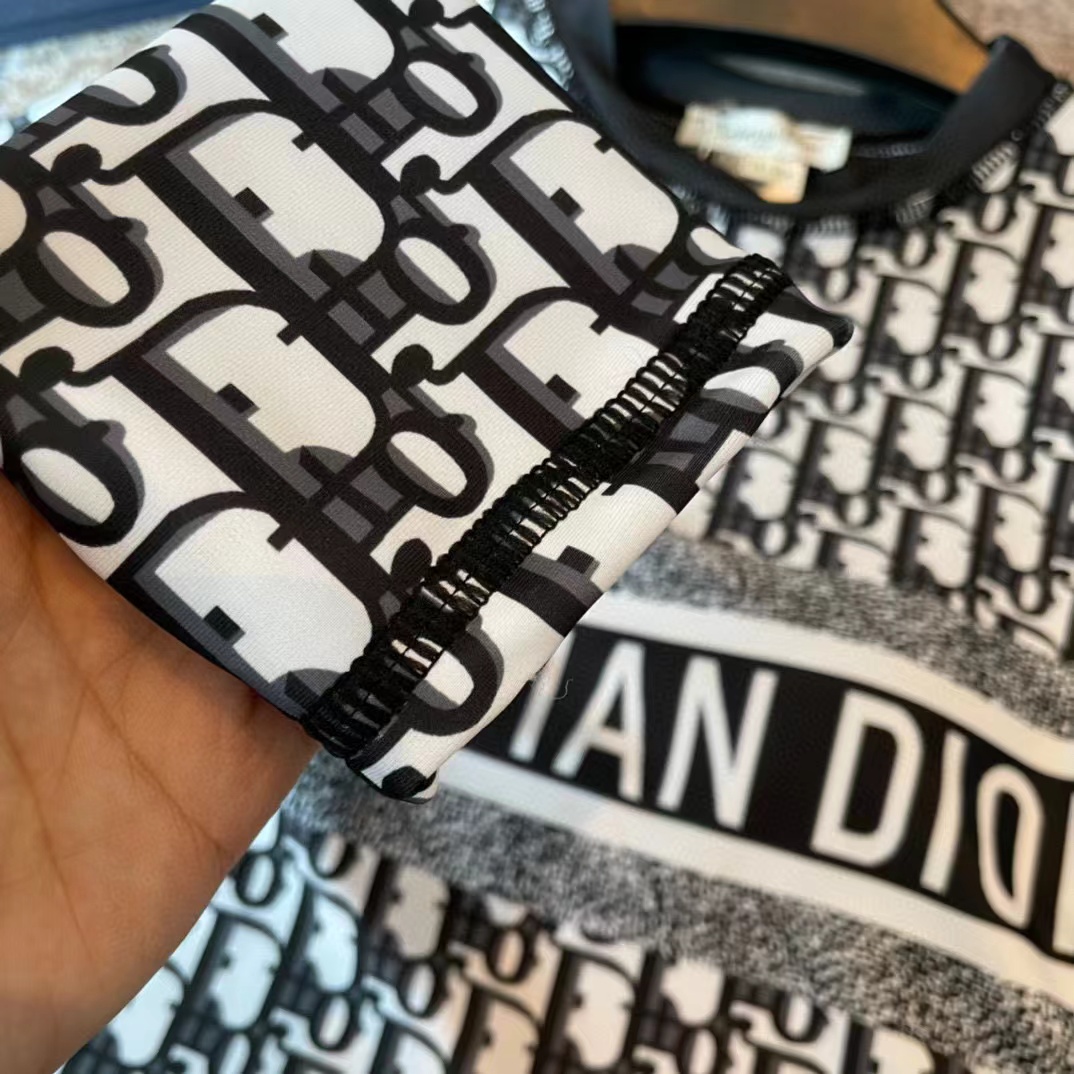 DI0R プリント長袖ワンピース水着【50％割引+送料無料】