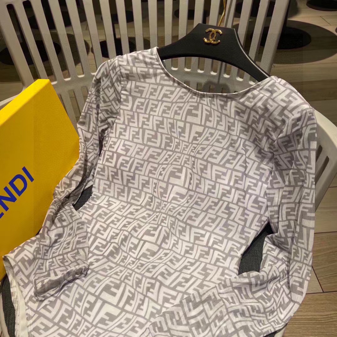 FEND1FF 長袖ワンピース水着【50％割引+送料無料】