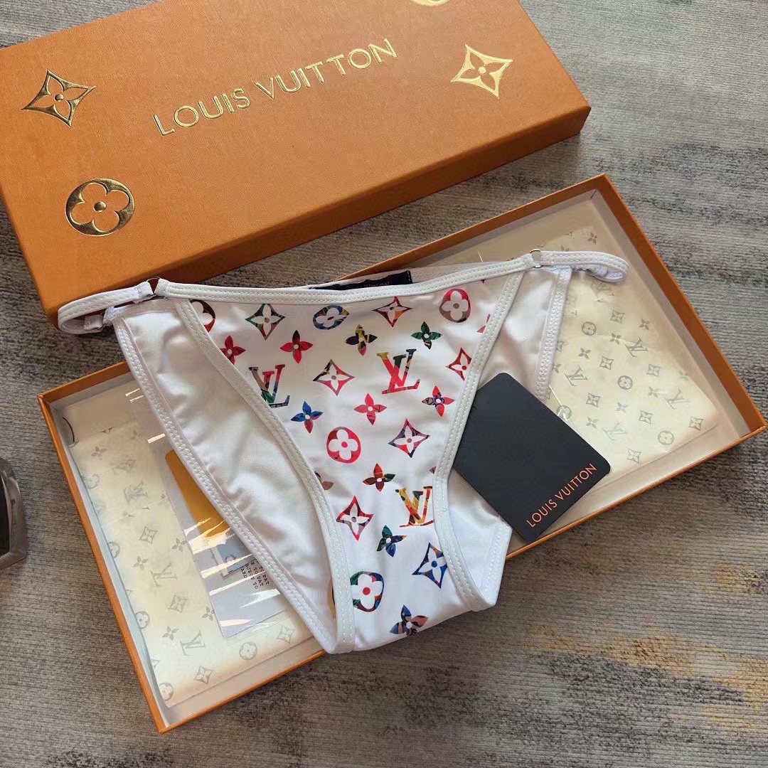 LVフルロゴスプリット水着【50%割引+送料無料】