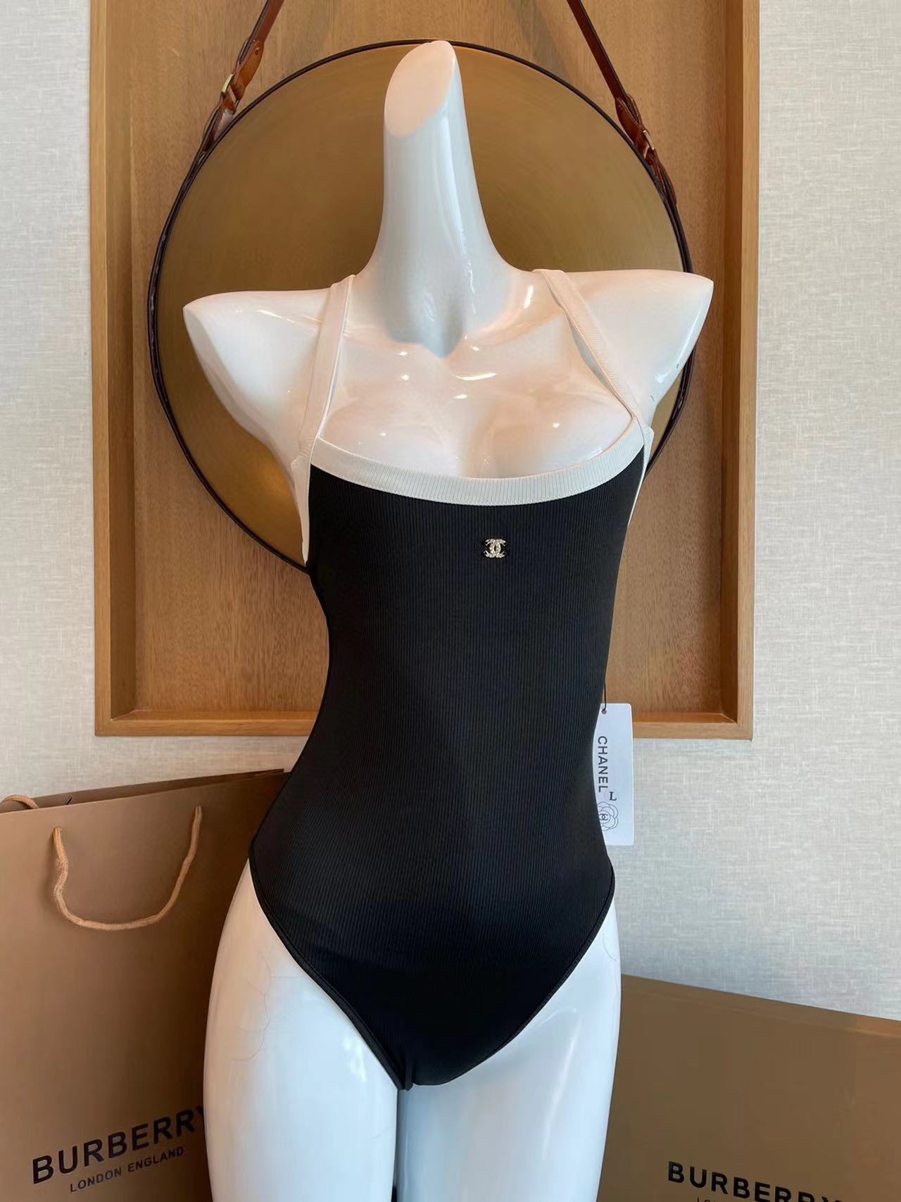 CHANE1 カラーブロックのおしゃれなワンピース水着【50％割引+送料無料】