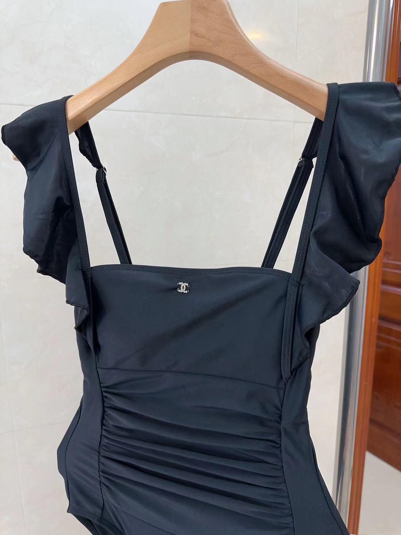 CHANE1 フリルワンピース水着【50%割引+送料無料】