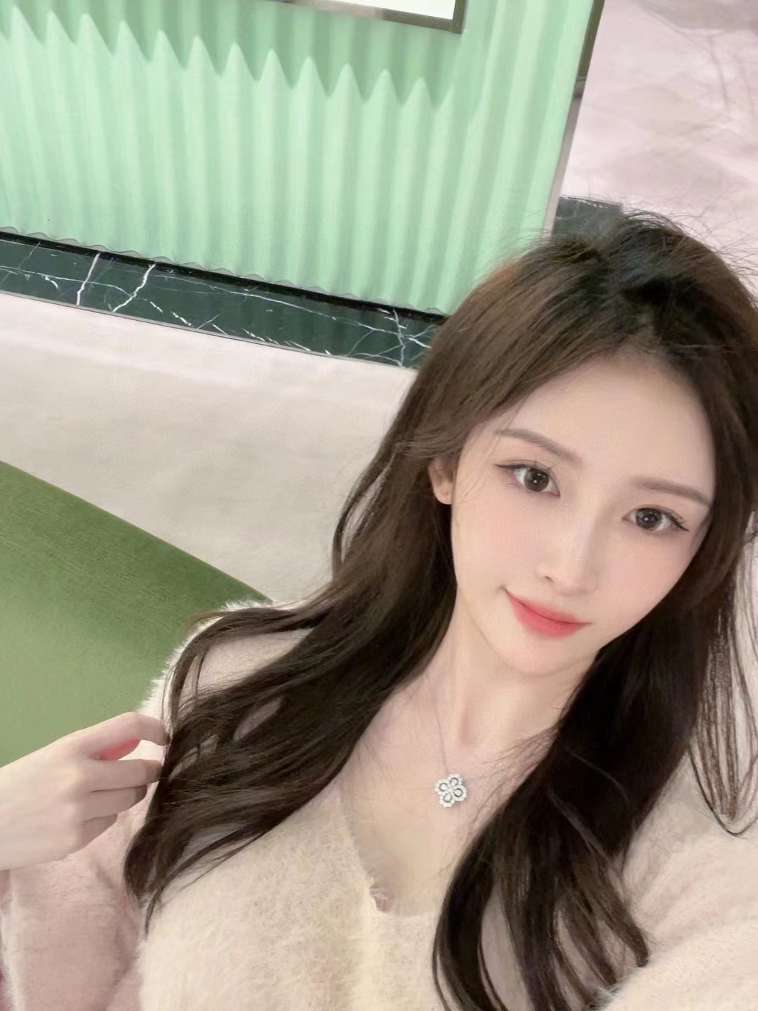 Harry Winst0n四つ葉のクローバー ダイヤモンド ネックレス【50％割引+送料無料】