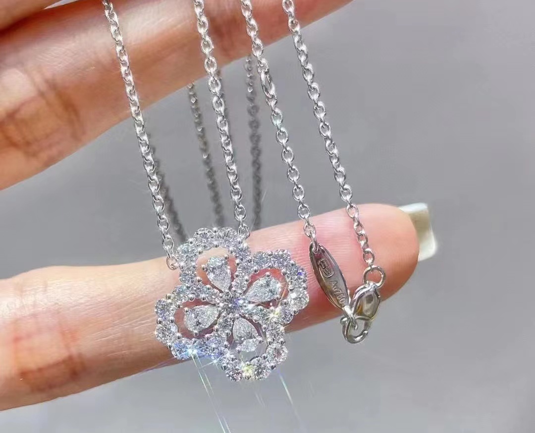 Harry Winst0n四つ葉のクローバー ダイヤモンド ネックレス【50％割引+送料無料】