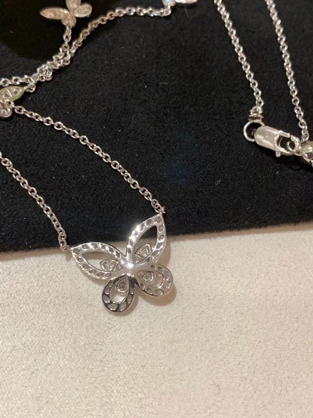 GRAFFバタフライ ダイヤモンド ネックレス【 50％割引+送料無料】