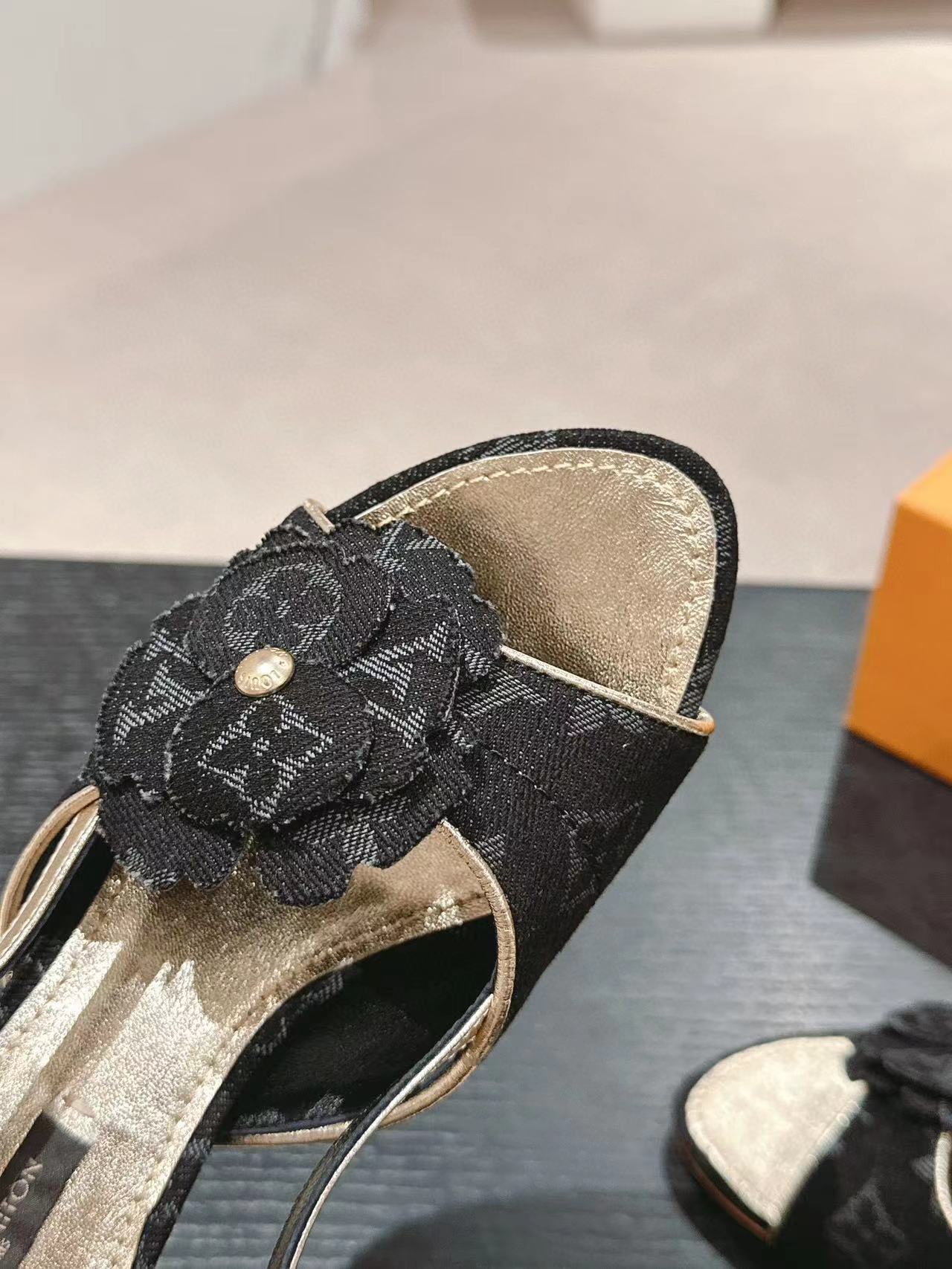 LV 高品質デニム老眼サンダル【50％割引+送料無料】