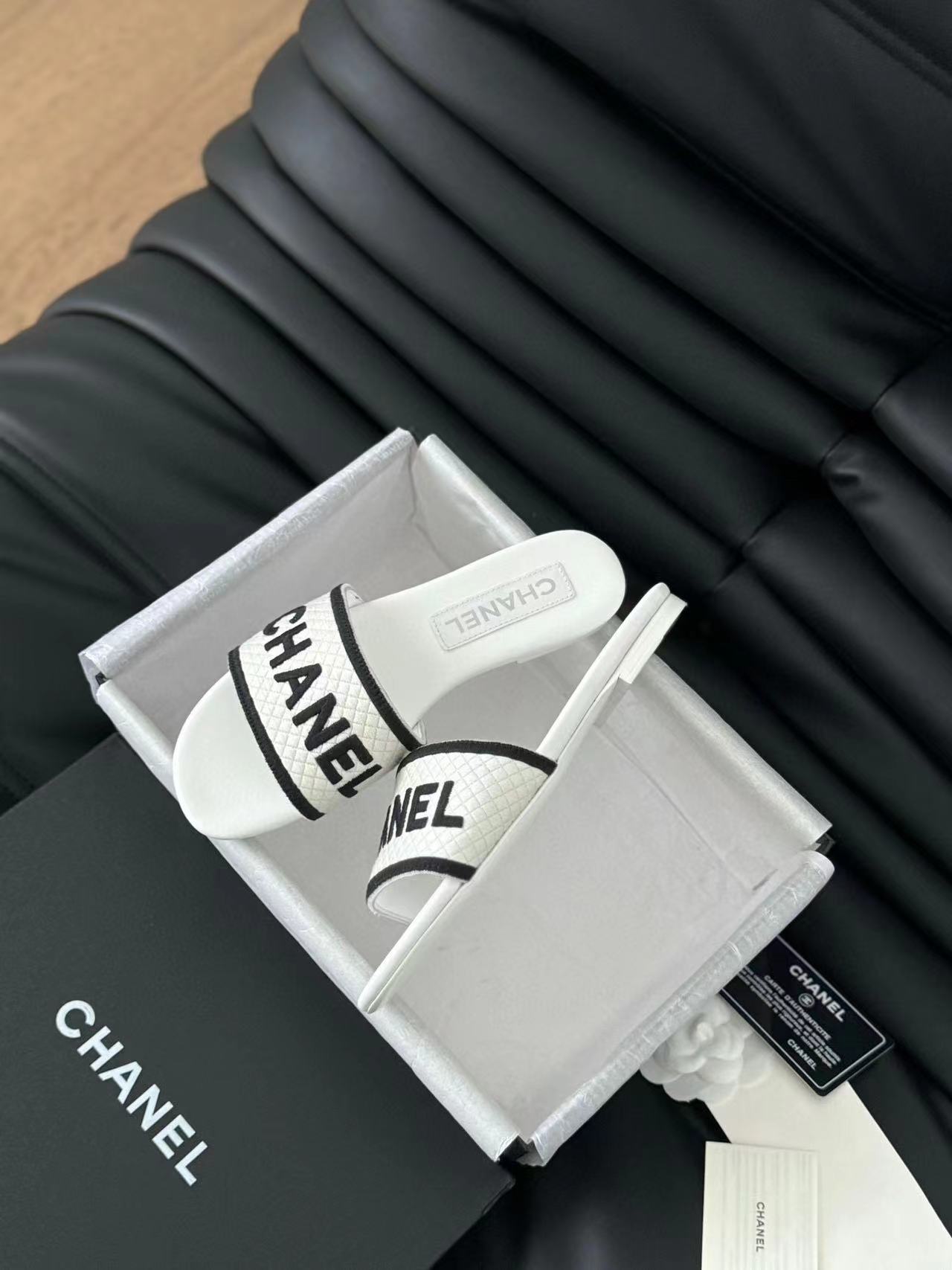 CHANE1 高品質刺繍文字スリッパ【50％割引+送料無料】