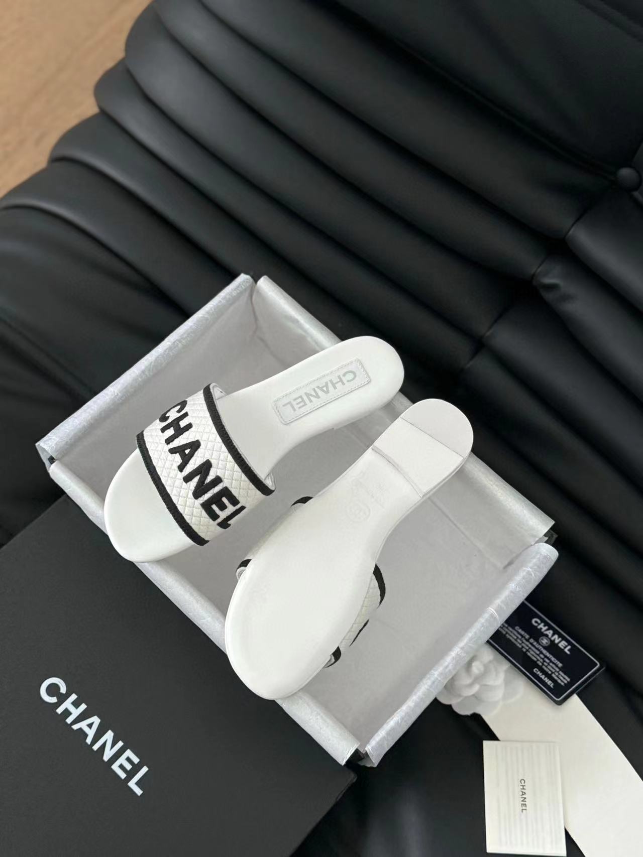 CHANE1 高品質刺繍文字スリッパ【50％割引+送料無料】