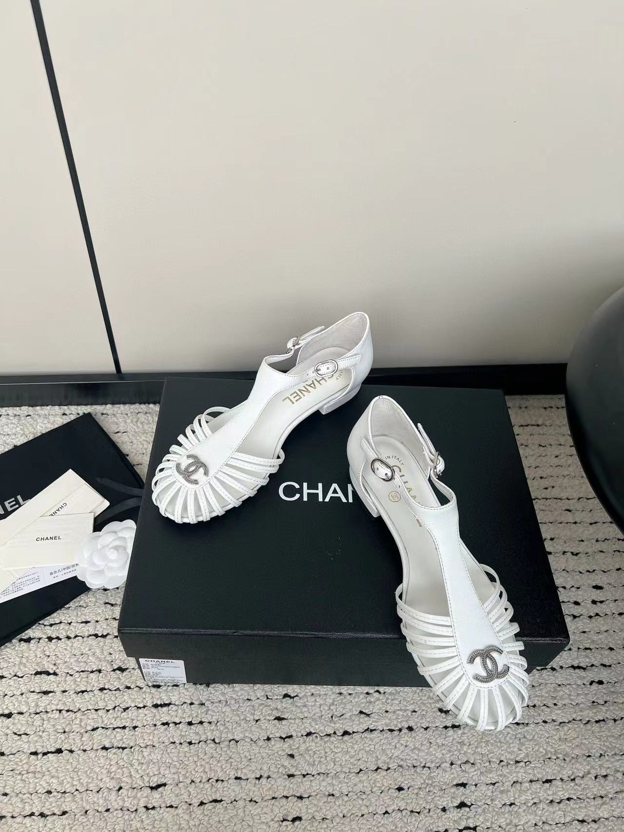 CHANE1 高品質中空サンダル【50％割引+送料無料】