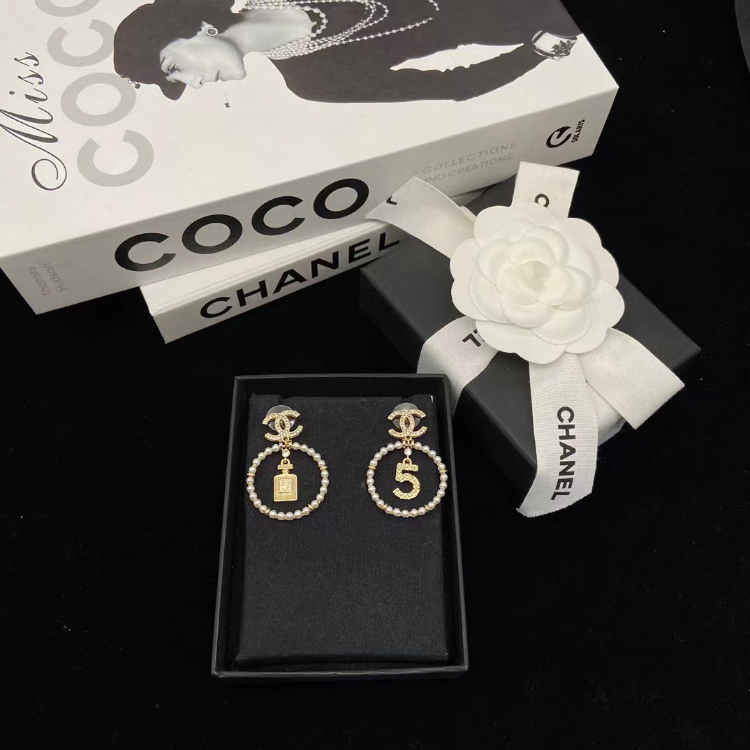 CHANE1 ダブルC ラウンドピアス【50％割引+送料無料】