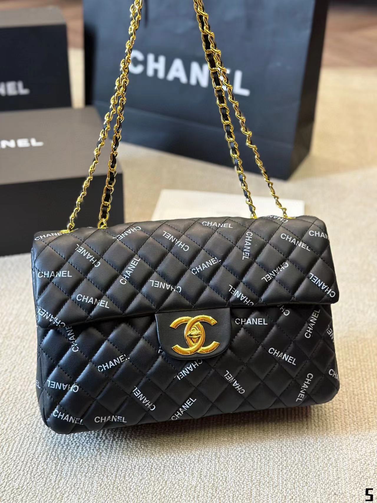 CHANE1 ブラック ゴールド レター チェーン ショルダー クロスボディバッグ【50％割引+送料無料】