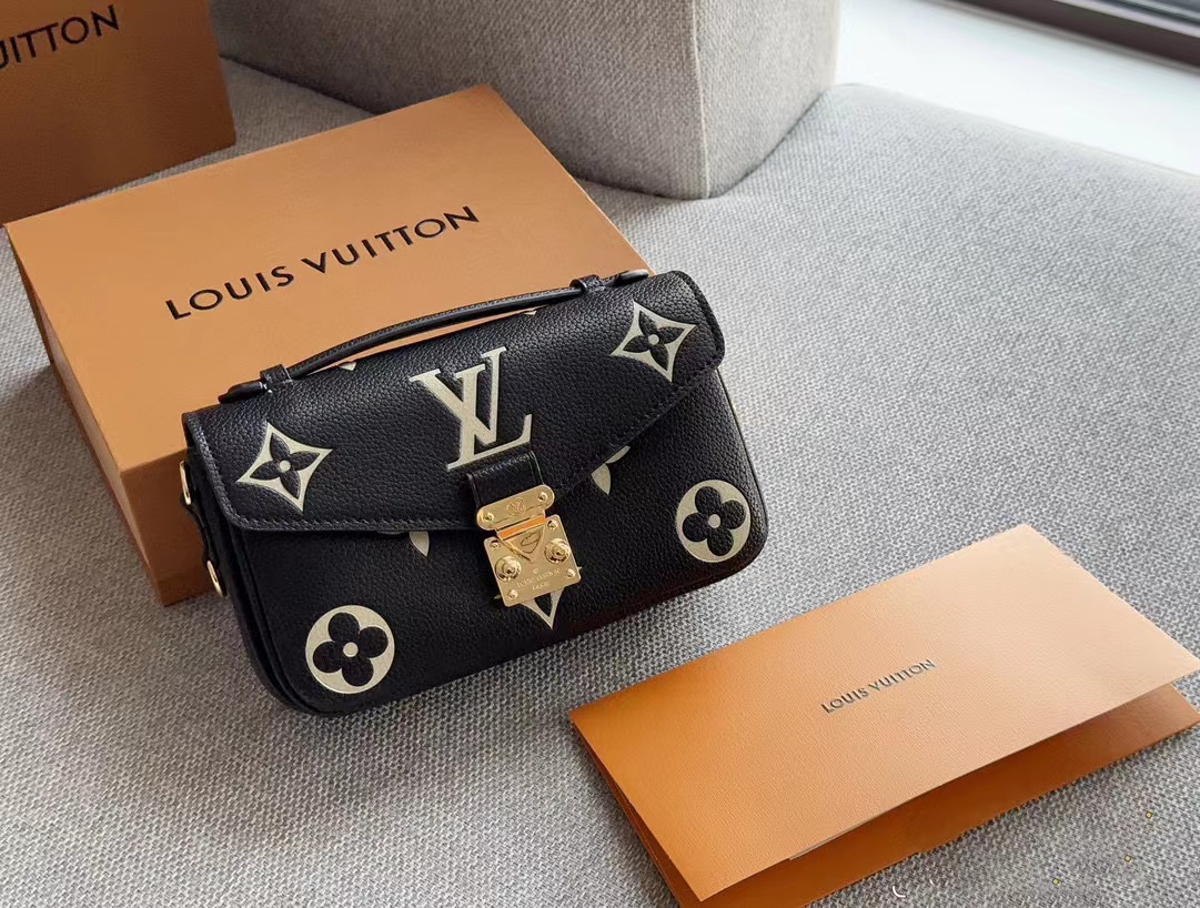 LV チェーンプリント アンダーアーム クロスボディバッグ【50％割引+送料無料】