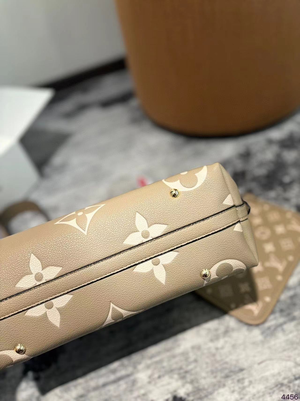 LV Carryall 脇の下のバッグ【50％割引+送料無料】