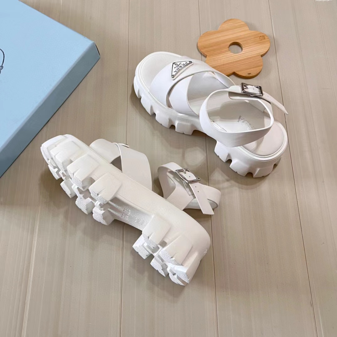 PR4DA トライアングルロゴサンダル【50％割引+送料無料】