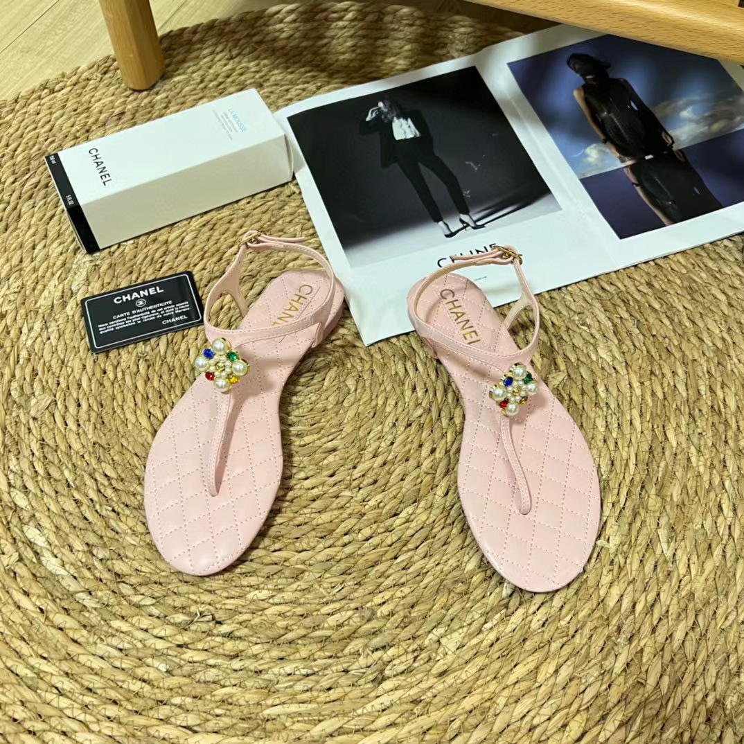 CHANE1 四つ葉のクローバーサンダル【50％割引+送料無料】
