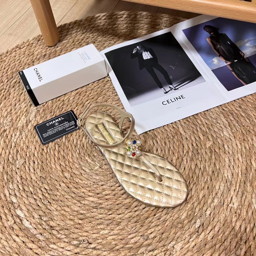 CHANE1 四つ葉のクローバーサンダル【50％割引+送料無料】