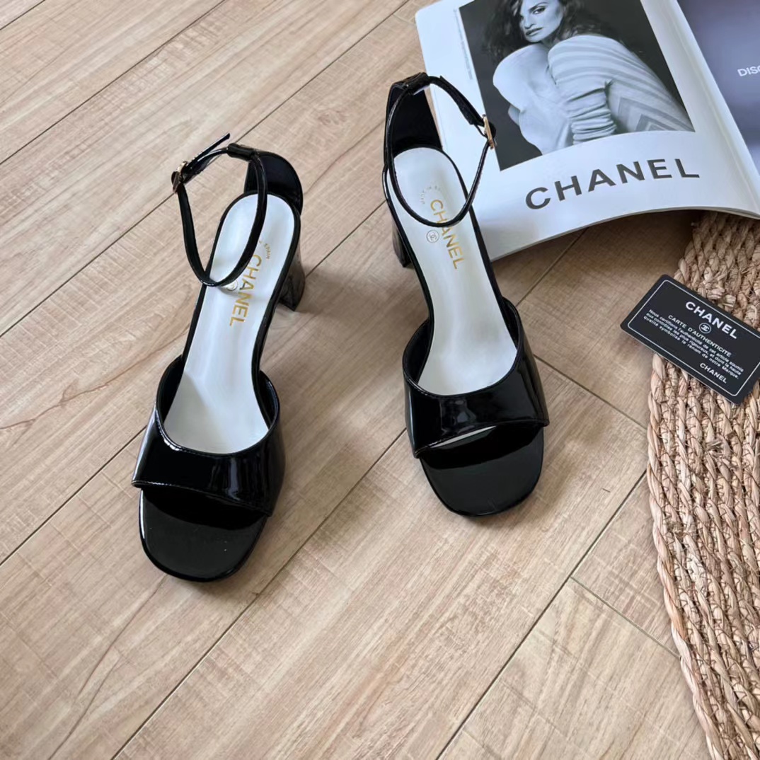CHANE1 パテントレザー ハイヒール サンダル【50%割引+送料無料】