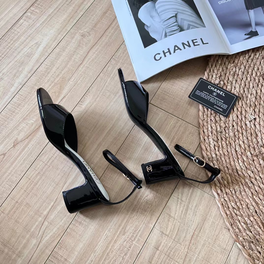 CHANE1 パテントレザー ハイヒール サンダル【50%割引+送料無料】