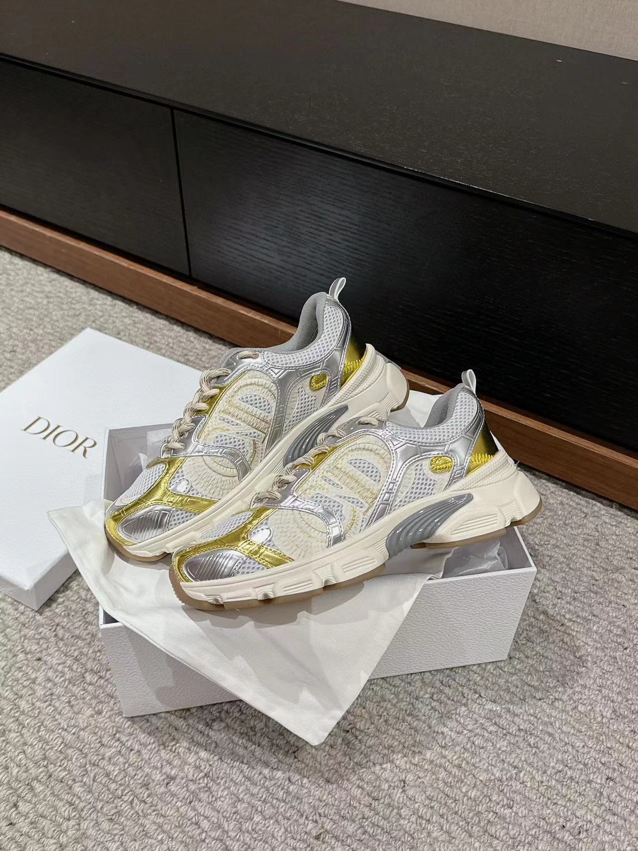 DI0R 高品質 CD カジュアルシューズ【50%割引+送料無料】