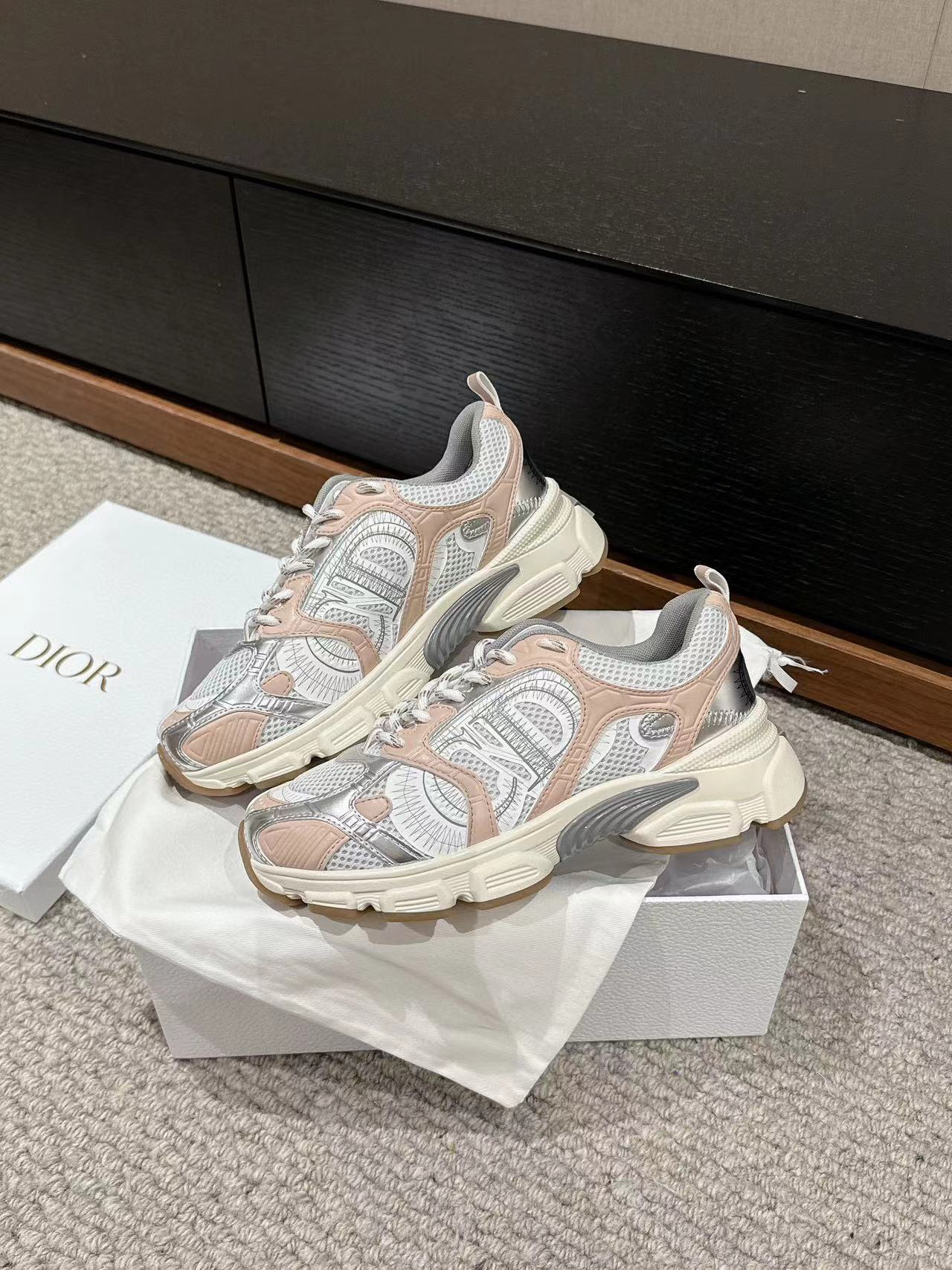 DI0R 高品質 CD カジュアルシューズ【50%割引+送料無料】