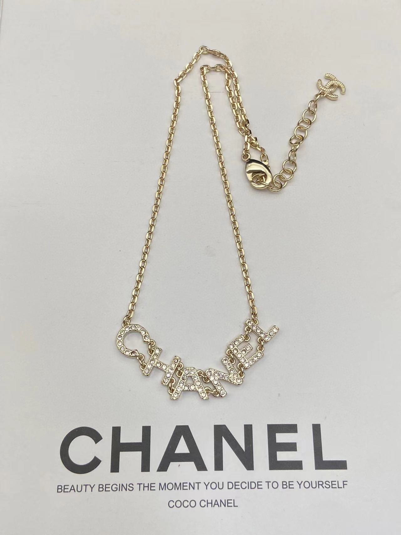 CHANE1 ダイヤモンドレタースタッドピアス+ブレスレット+ネックレスの3点セット【50%割引+送料無料】