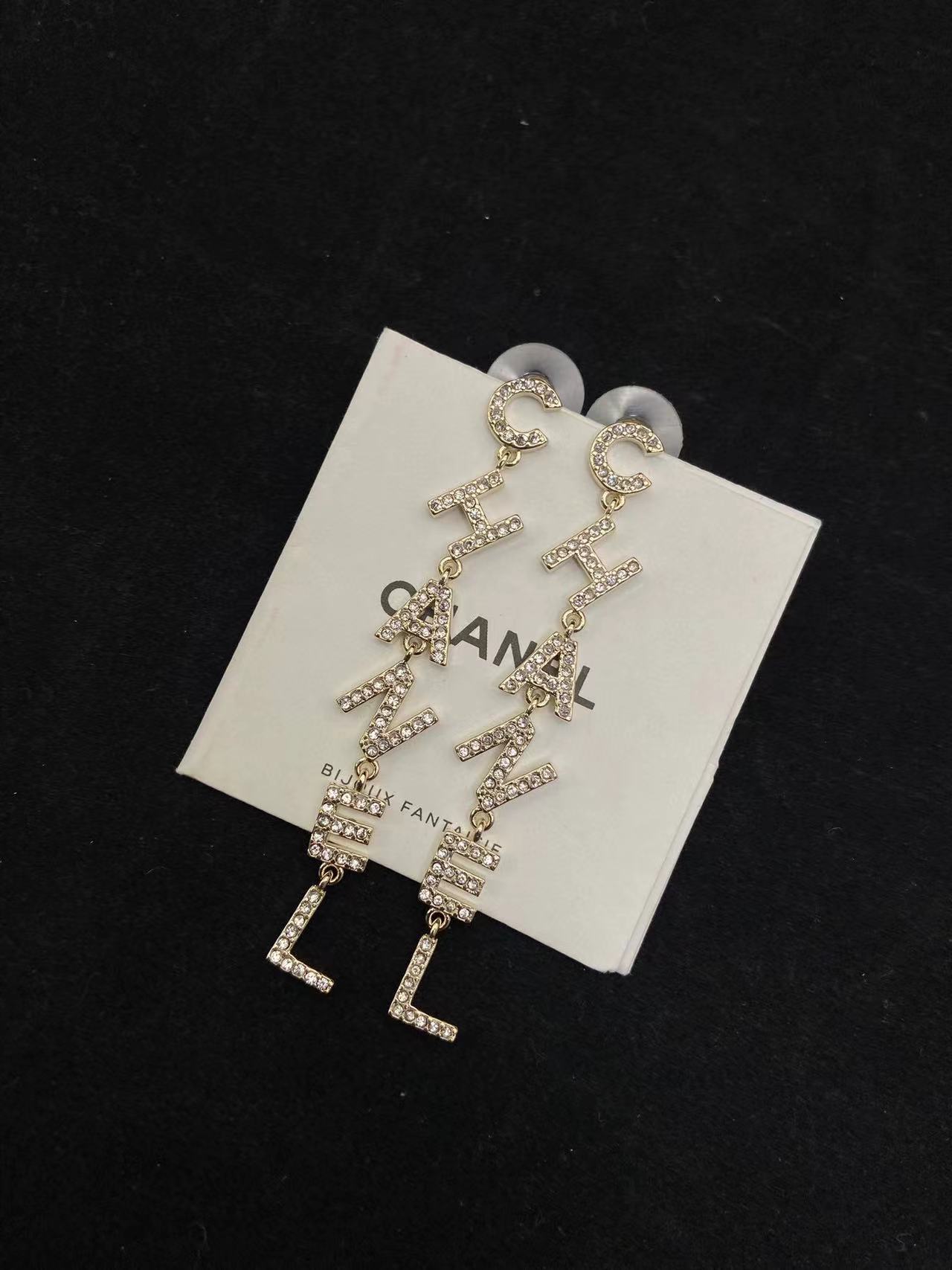CHANE1 ダイヤモンドレタースタッドピアス+ブレスレット+ネックレスの3点セット【50%割引+送料無料】