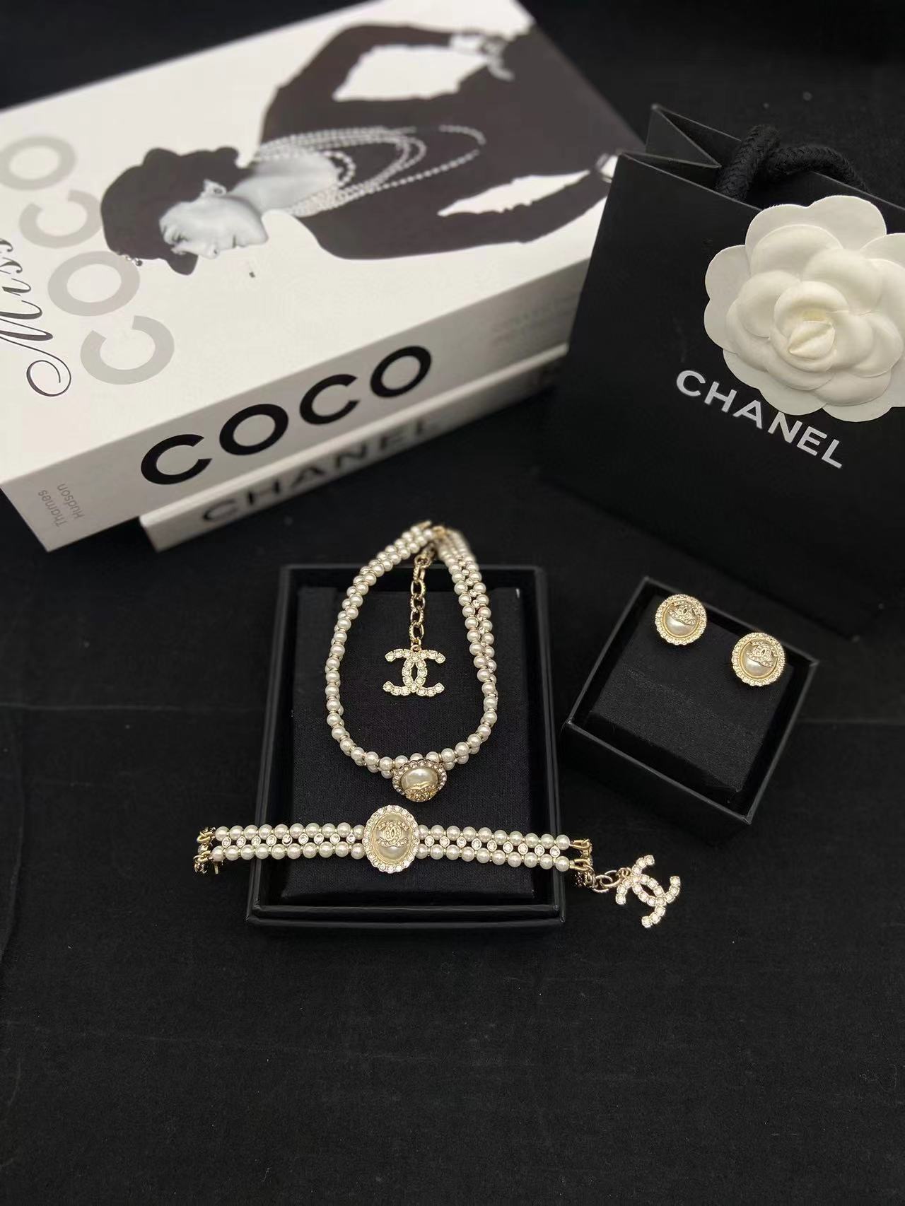 CHANE1 パールピアス+ブレスレット+ネックレス 3点セット【50％割引+送料無料】